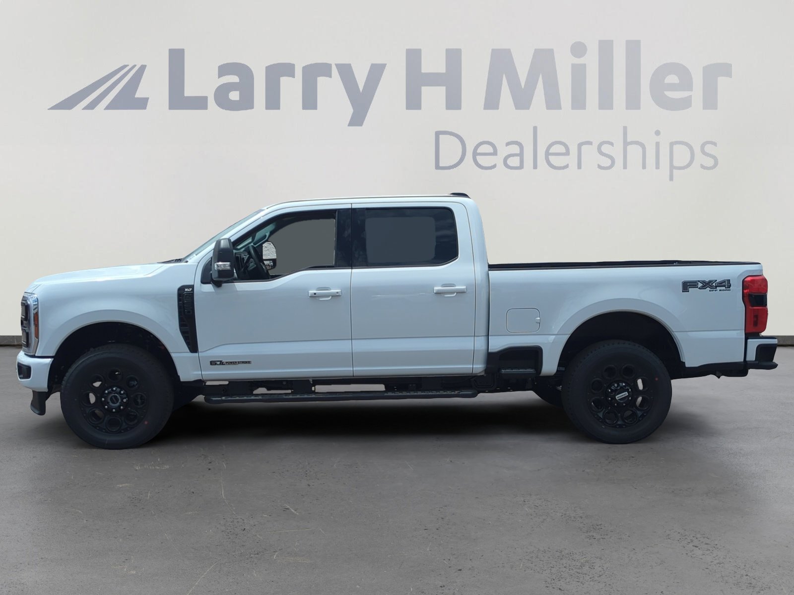 2025 Ford F-250 XLT photo 3