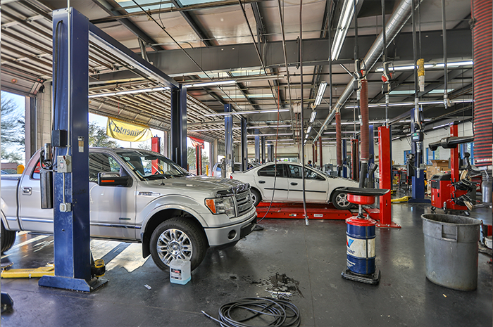 Larry H. Miller Ford Mesa Commercial Vehicle Center Ford Service near me. Larry H. Miller Ford Mesa Service Department