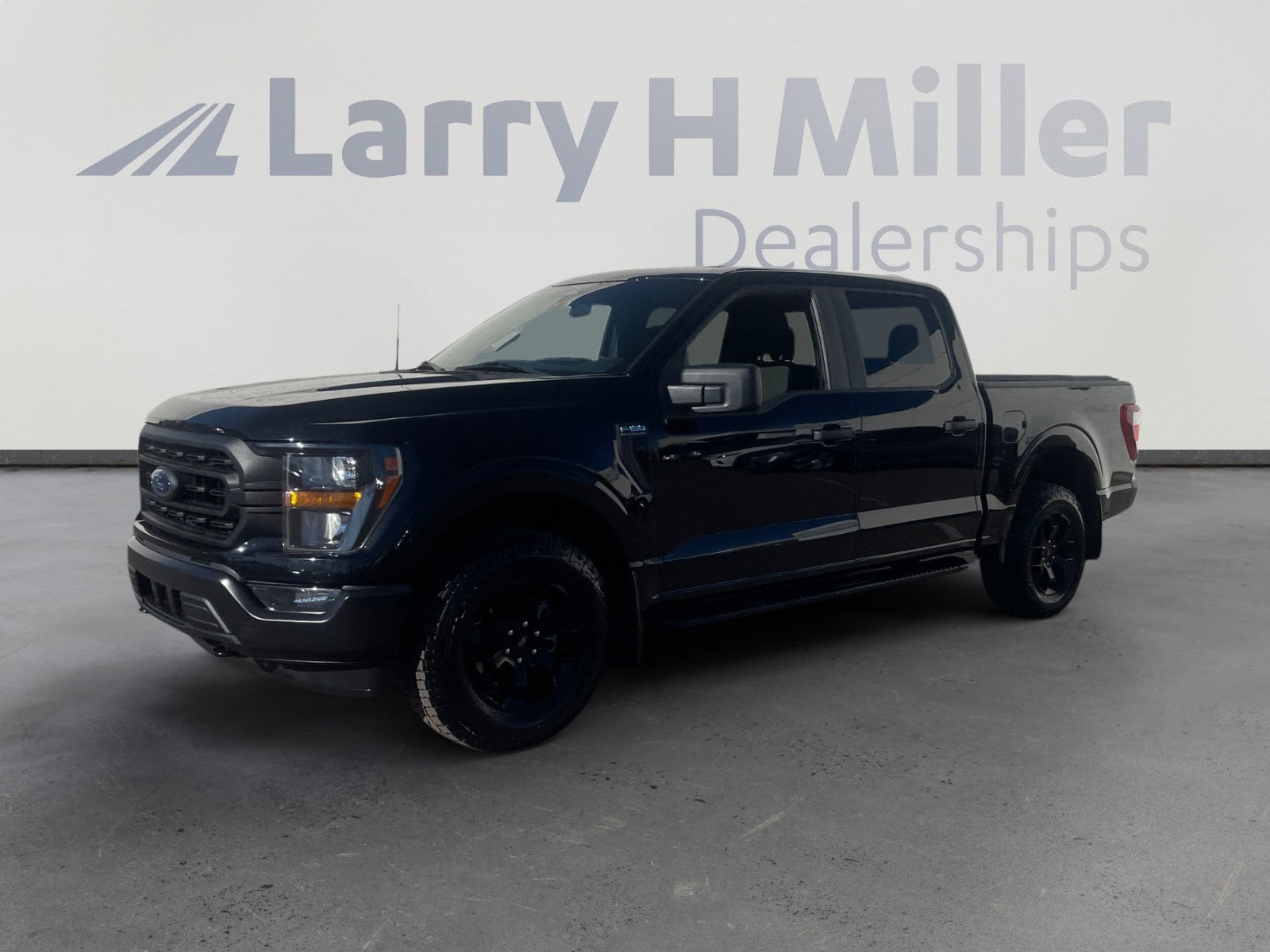 2023 Ford F-150 XL's photo