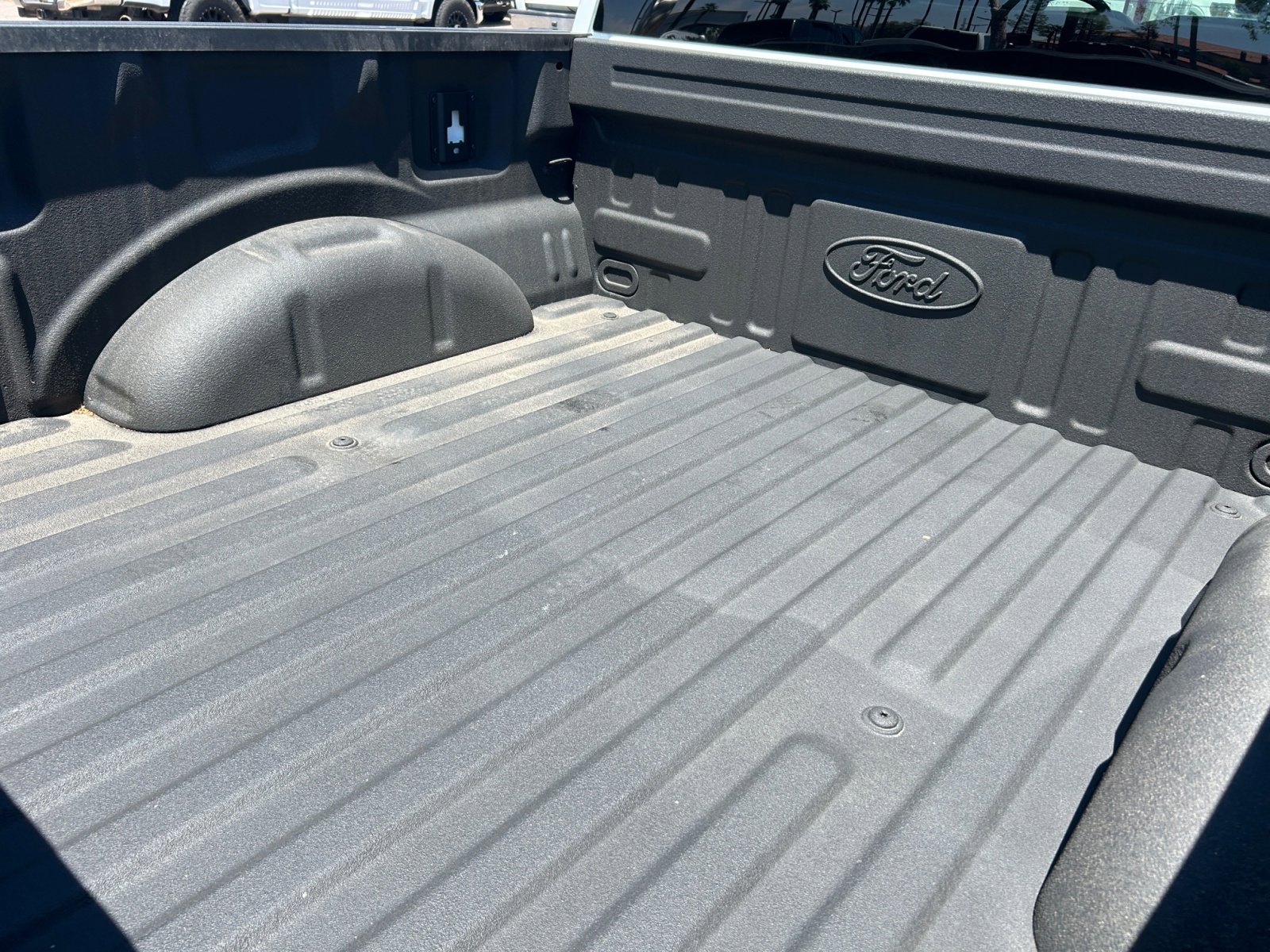 2024 Ford F-150 Lightning XLT - Photo 35