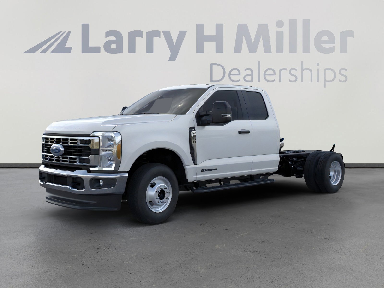 2026 Ford F-350 XL 4x4 SuperCab 168-In DRW's photo