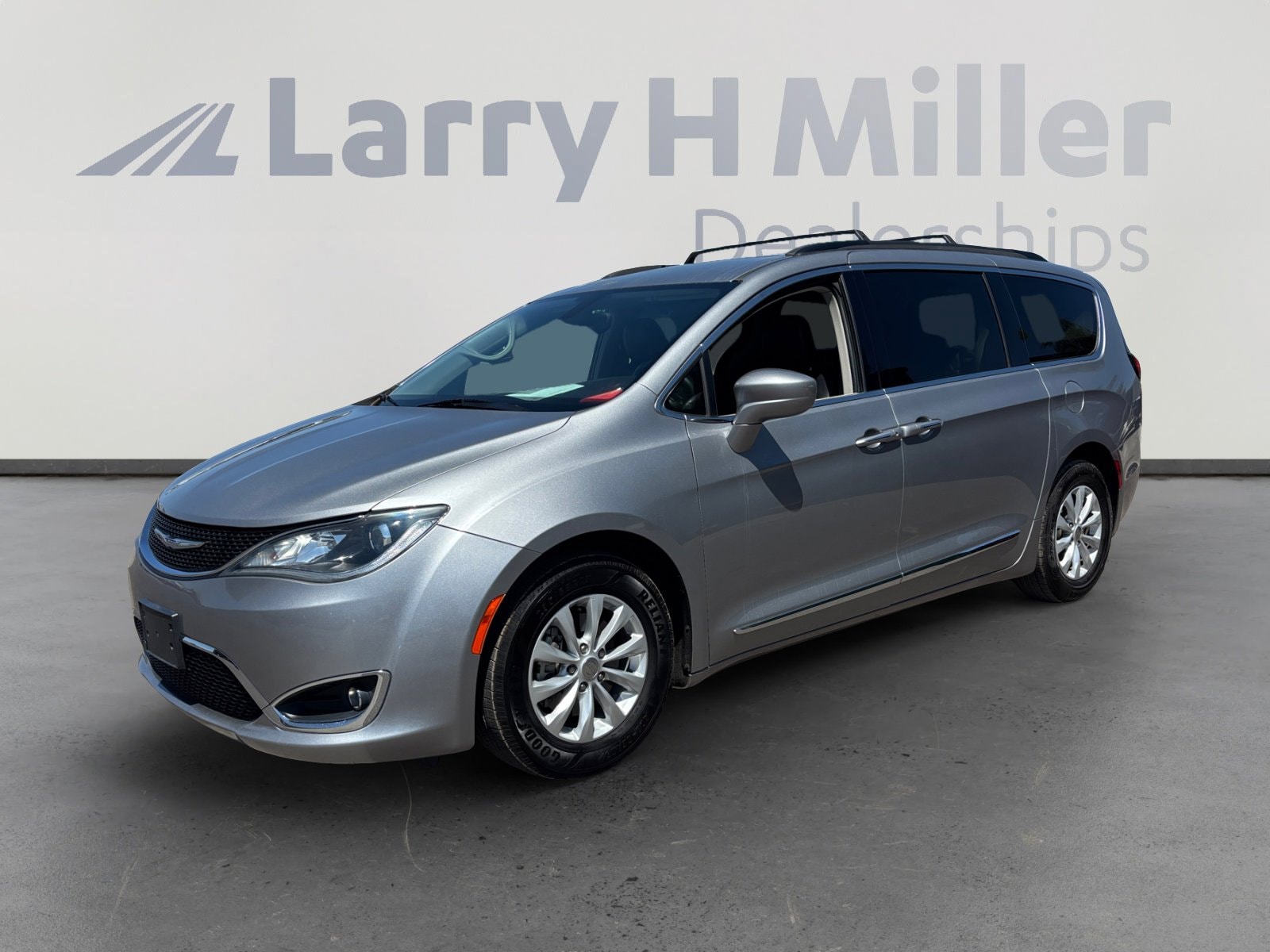 2017 Chrysler Pacifica Touring-L