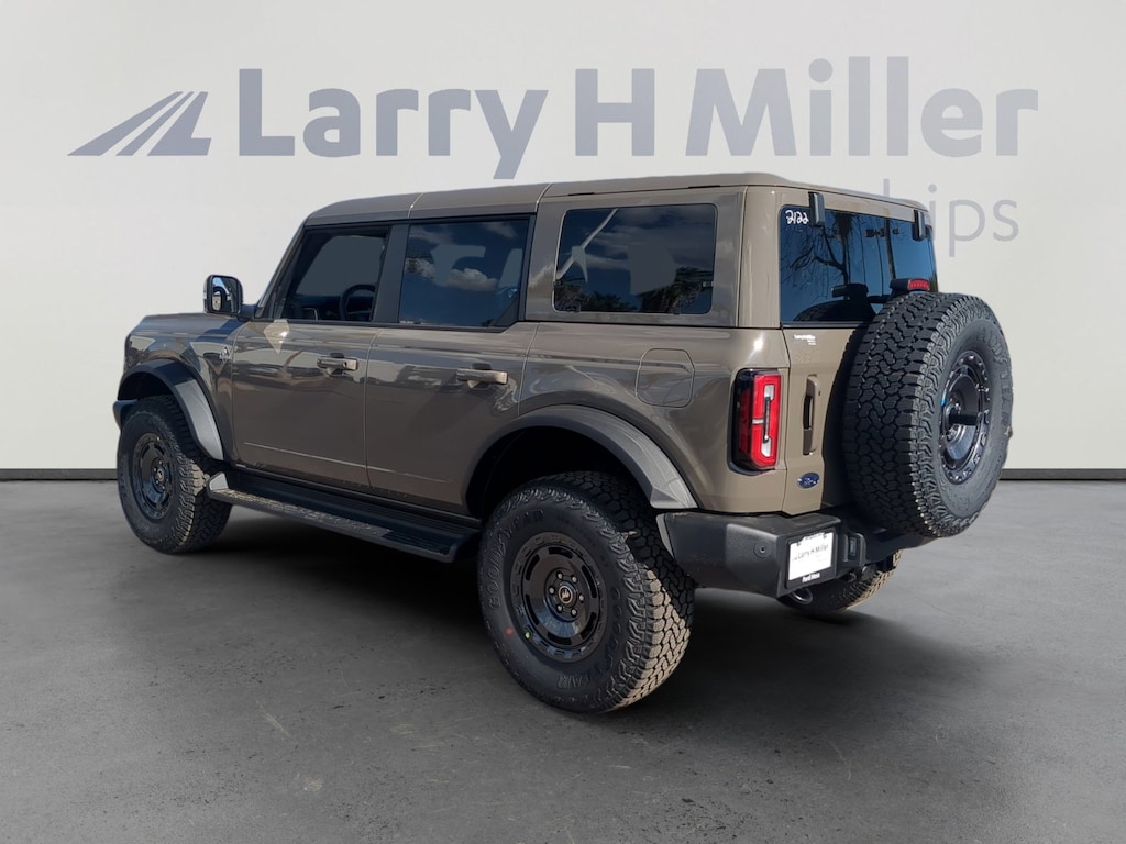 New 2025 Ford Bronco Outer Banks SUV