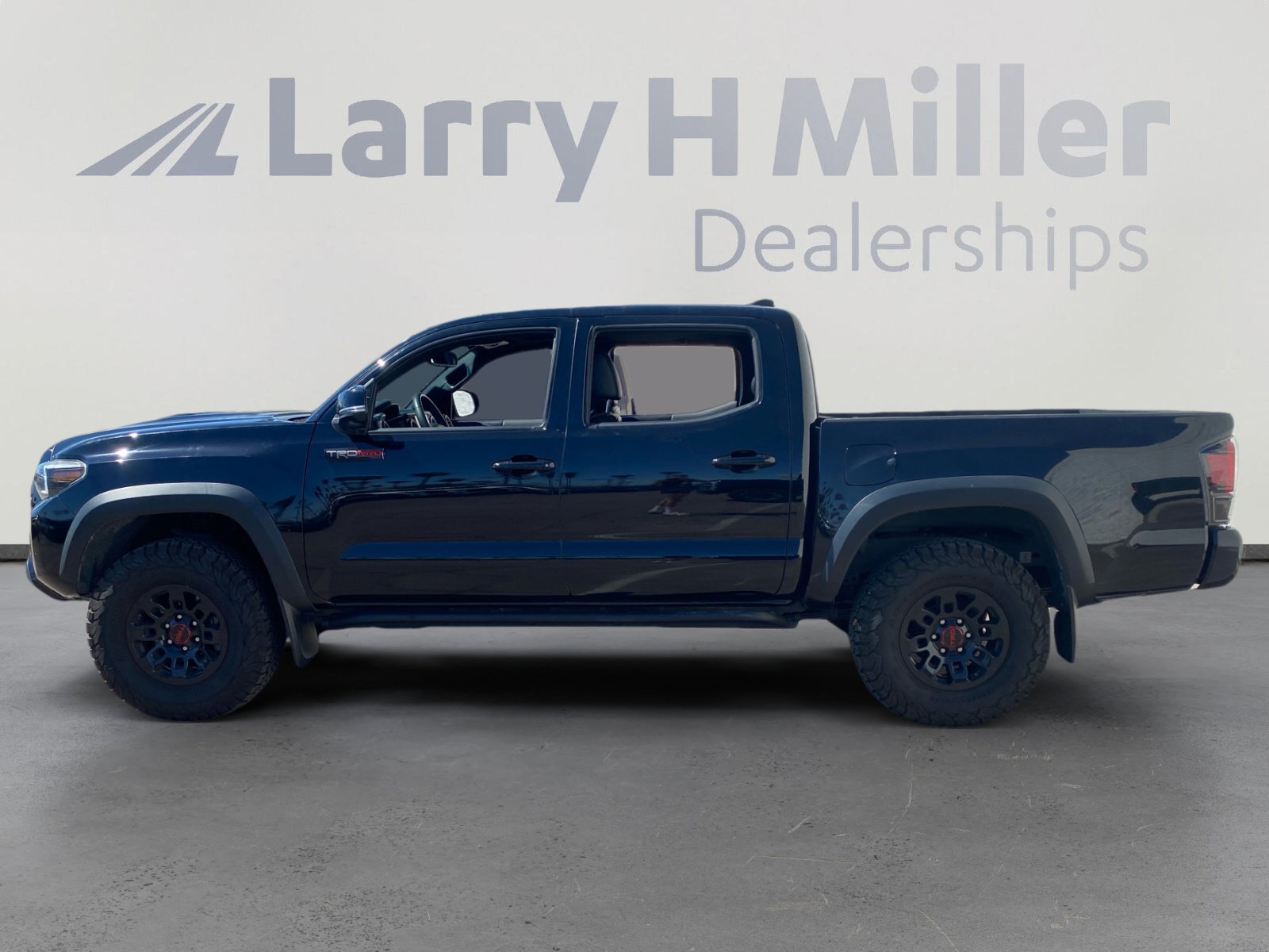 2019 Toyota Tacoma TRD Pro photo 3