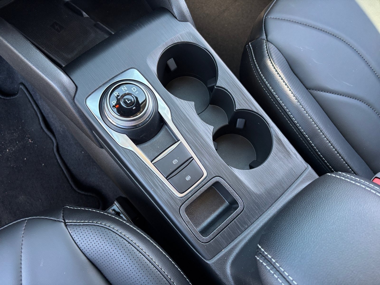 2025 Ford Escape Plug-in hybrid PHEV - Photo 16