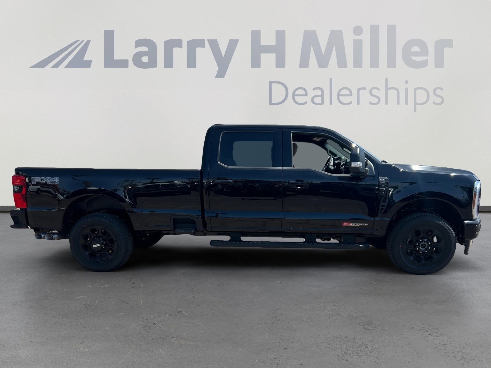2025 Ford F-350 Super Duty XLT - Photo 7