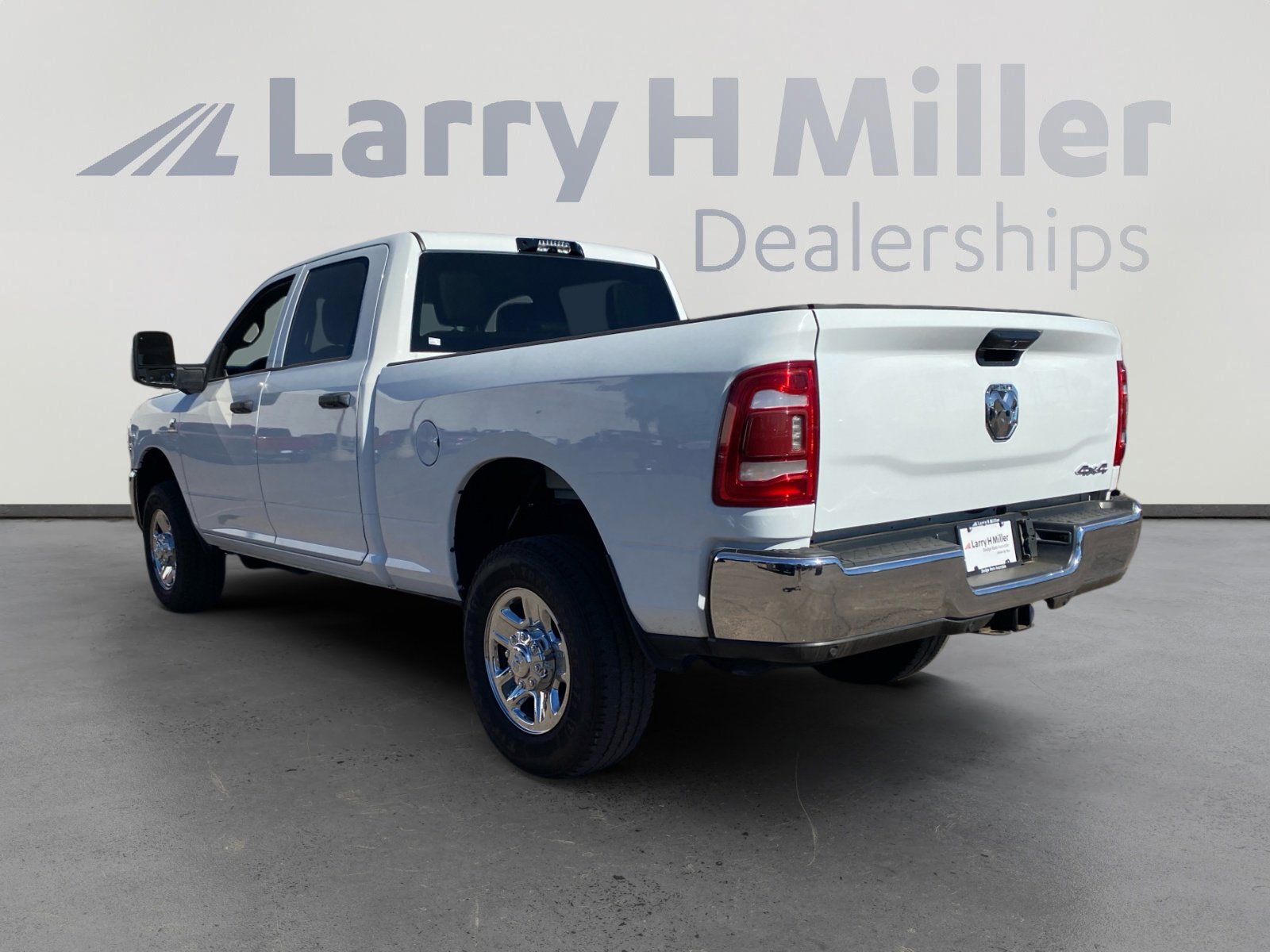 2023 Ram 2500 Tradesman photo 4