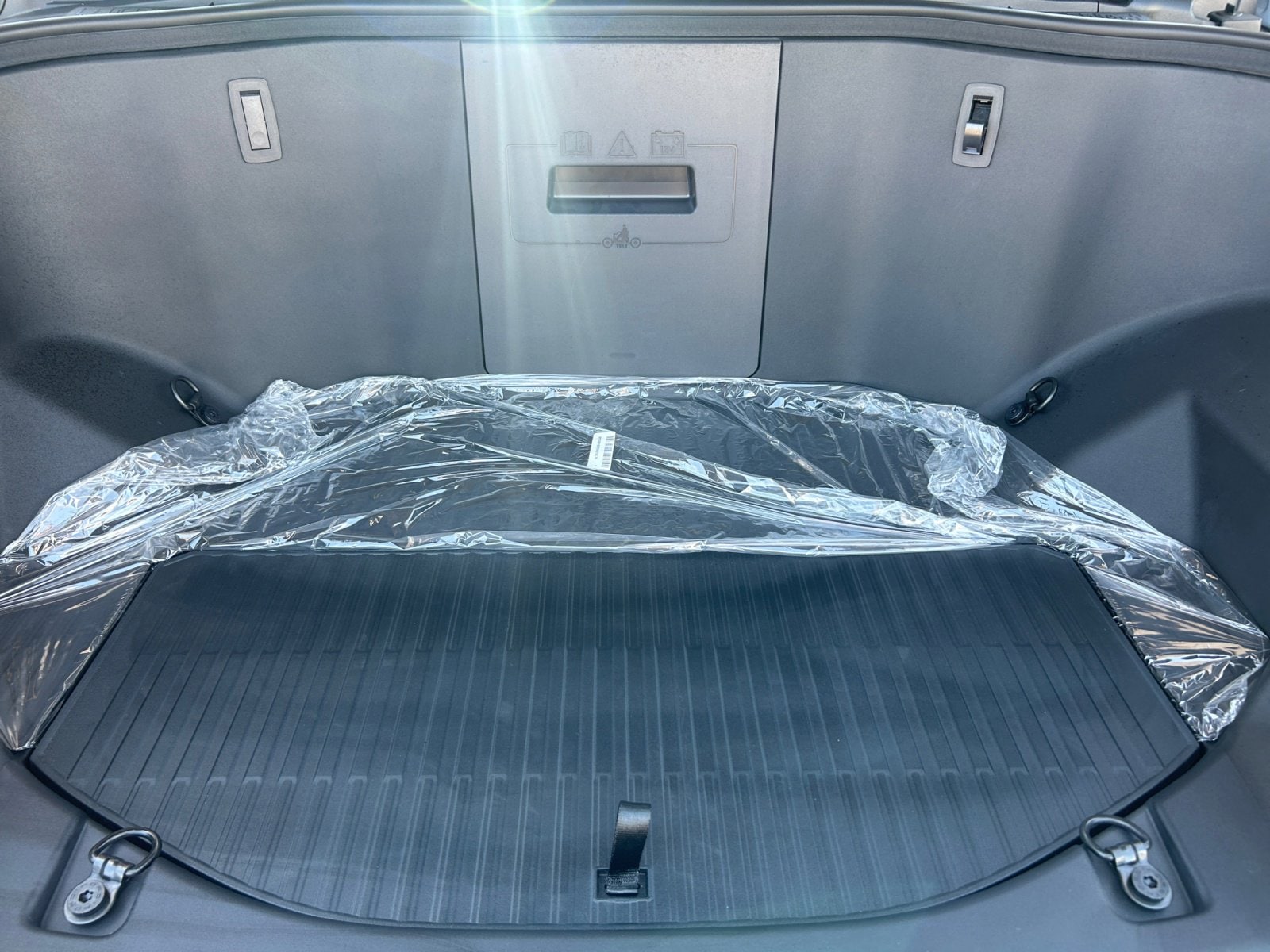 2024 Ford F-150 Lightning XLT - Photo 23