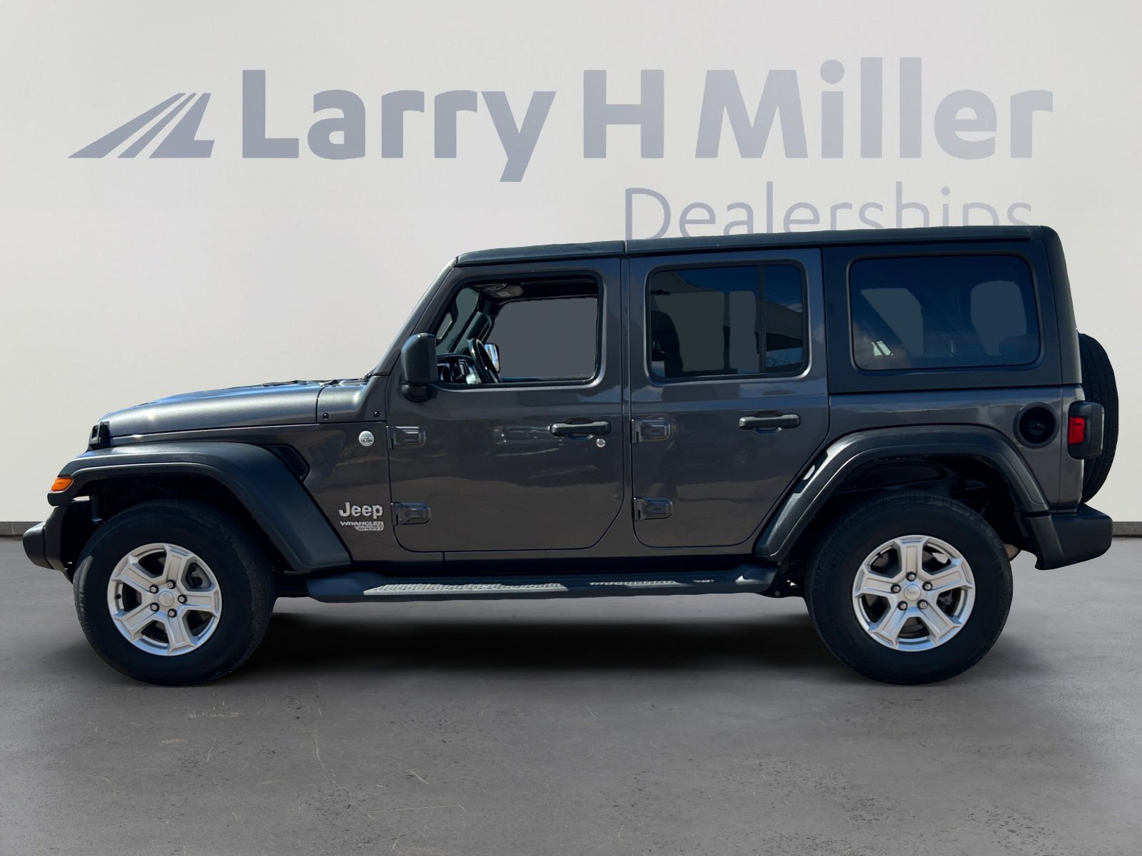 2018 Jeep Wrangler Unlimited Sport S photo 3