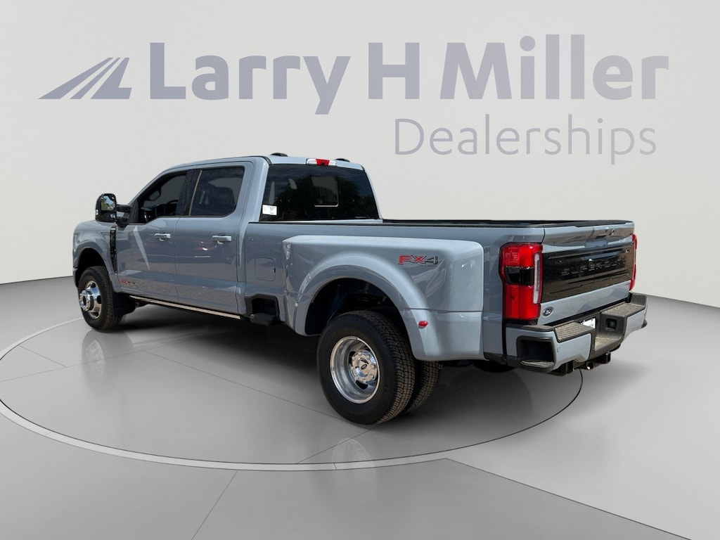New 2026 Ford F-350 Platinum Truck Crew Cab