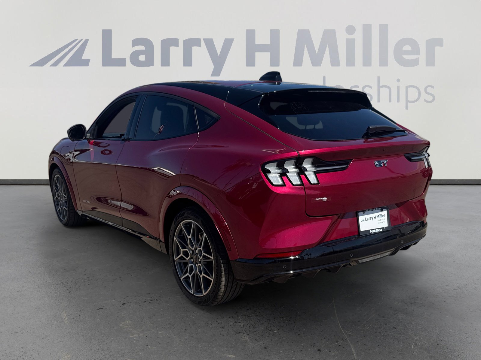 2025 Ford Mustang Mach-E GT photo 4