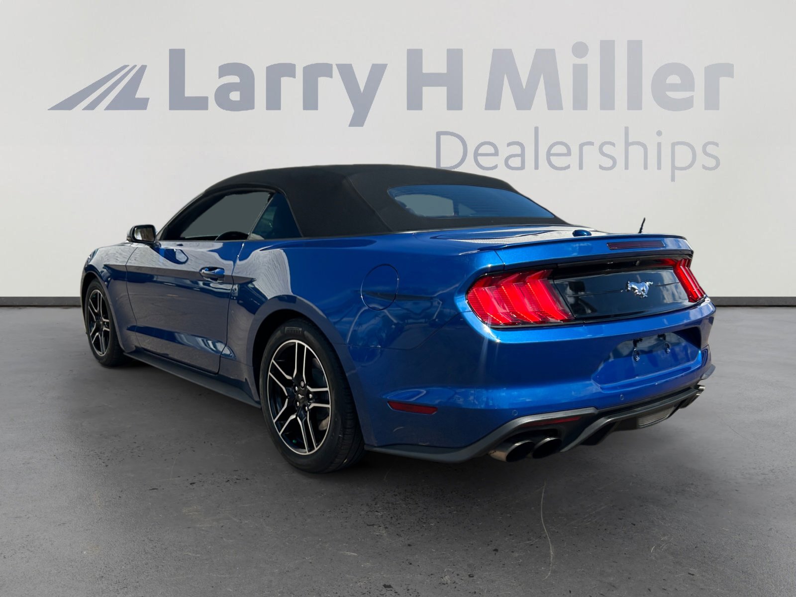 2022 Ford Mustang EcoBoost Premium Convertible photo 4