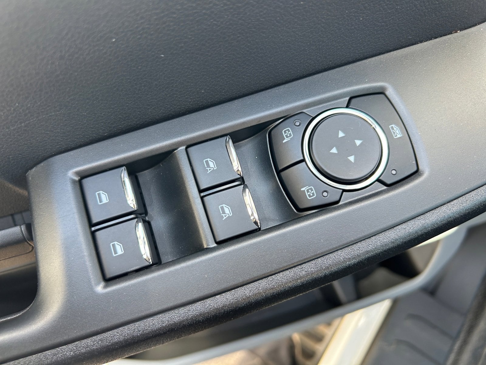 2025 Ford F-350 Super Duty XL - Photo 18