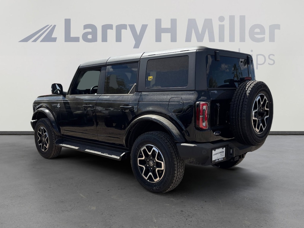 New 2025 Ford Bronco Outer Banks SUV