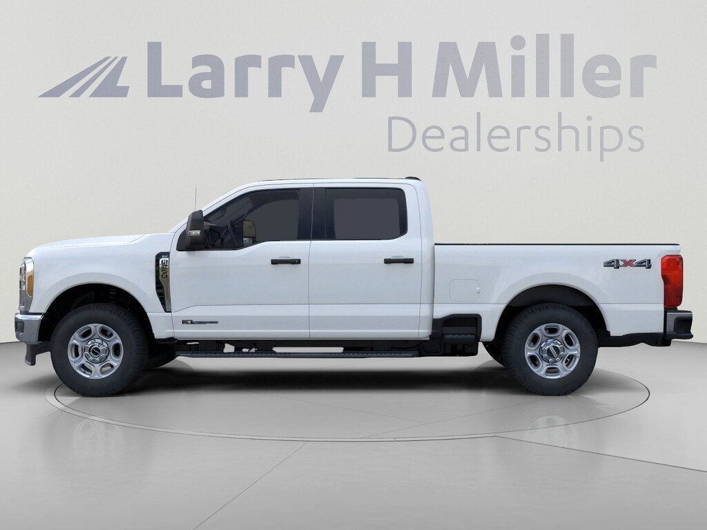 New 2026 Ford F-250 XLT Truck Crew Cab