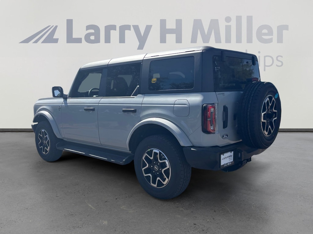 New 2026 Ford Bronco Outer Banks SUV