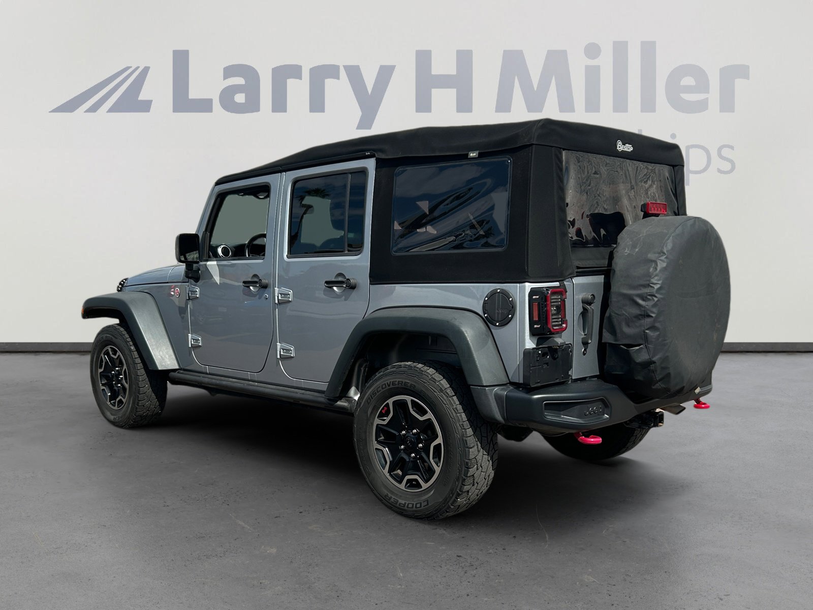 2015 Jeep Wrangler Unlimited Rubicon Hard Rock photo 4