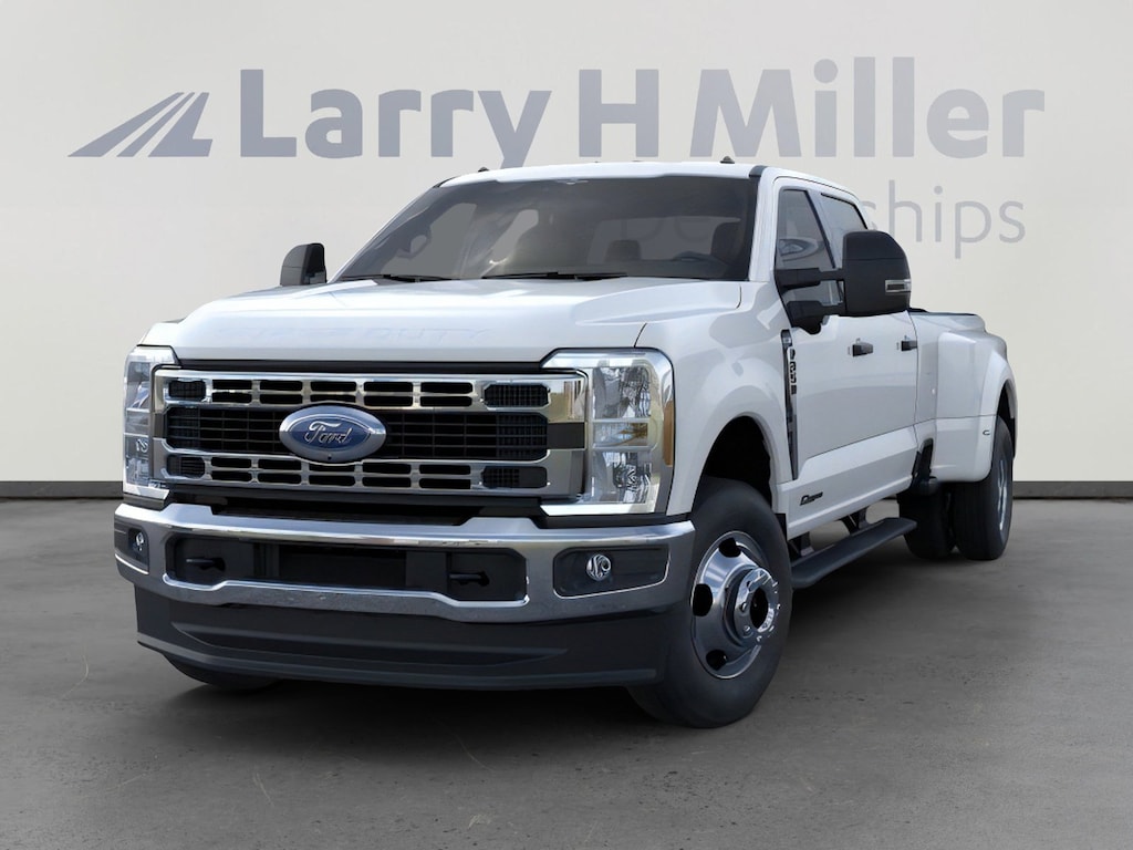 New 2026 Ford F-350 XLT Truck Crew Cab
