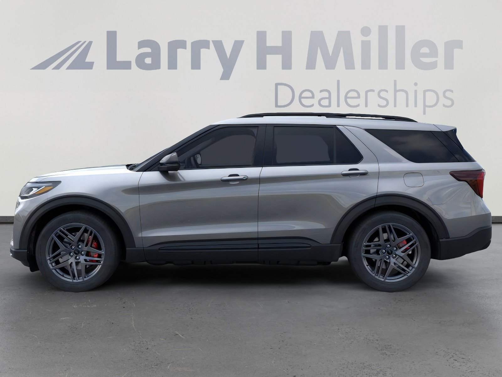 2025 Ford Explorer ST photo 4