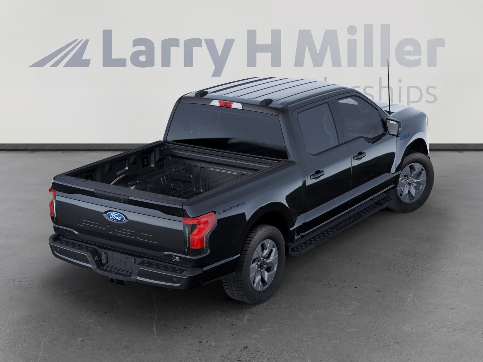 2025 Ford F-150 Lightning photo 4