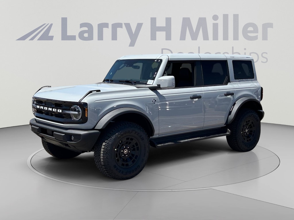 New 2026 Ford Bronco Outer Banks SUV