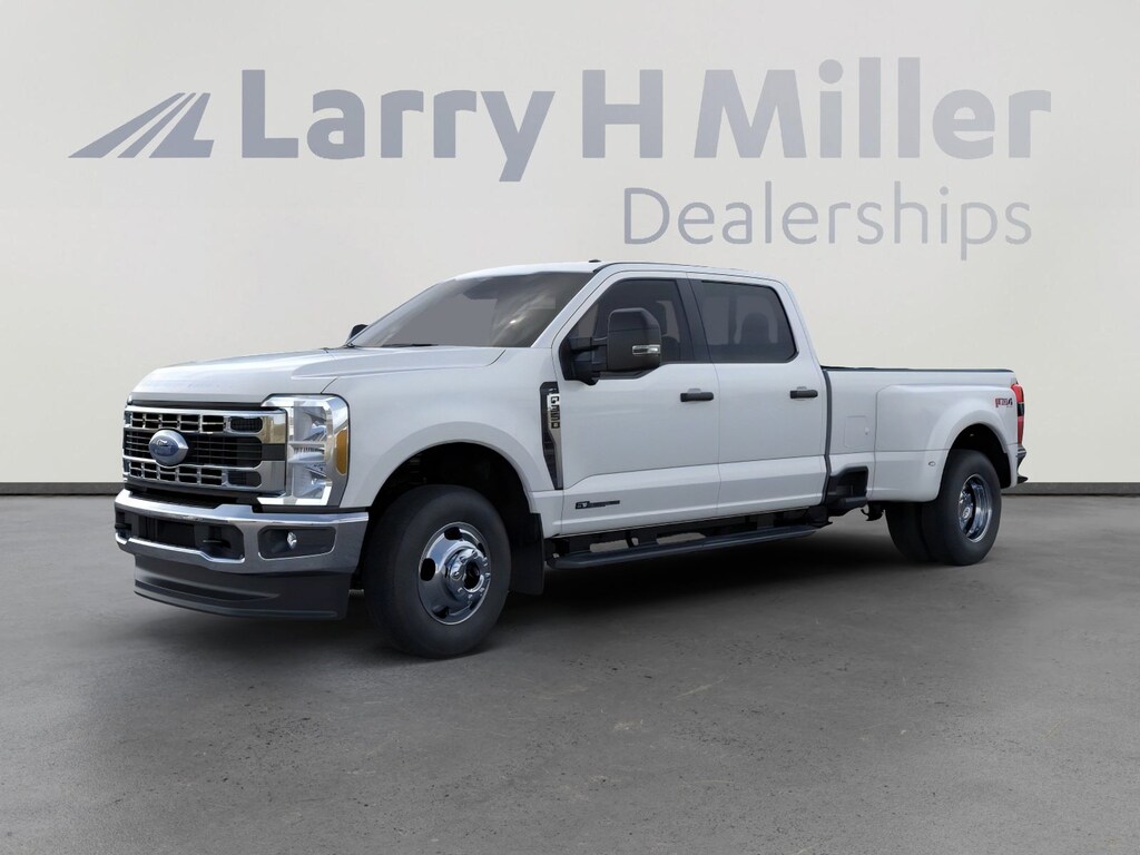 New 2026 Ford F-350 XLT Truck Crew Cab