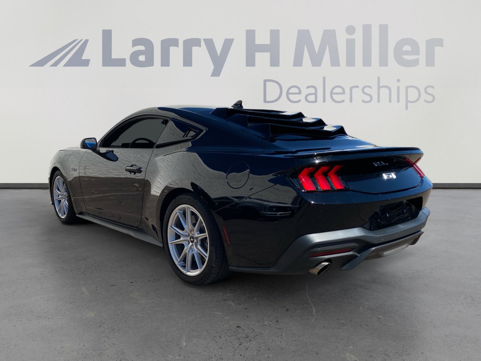 2024 Ford Mustang GT Premium photo 4