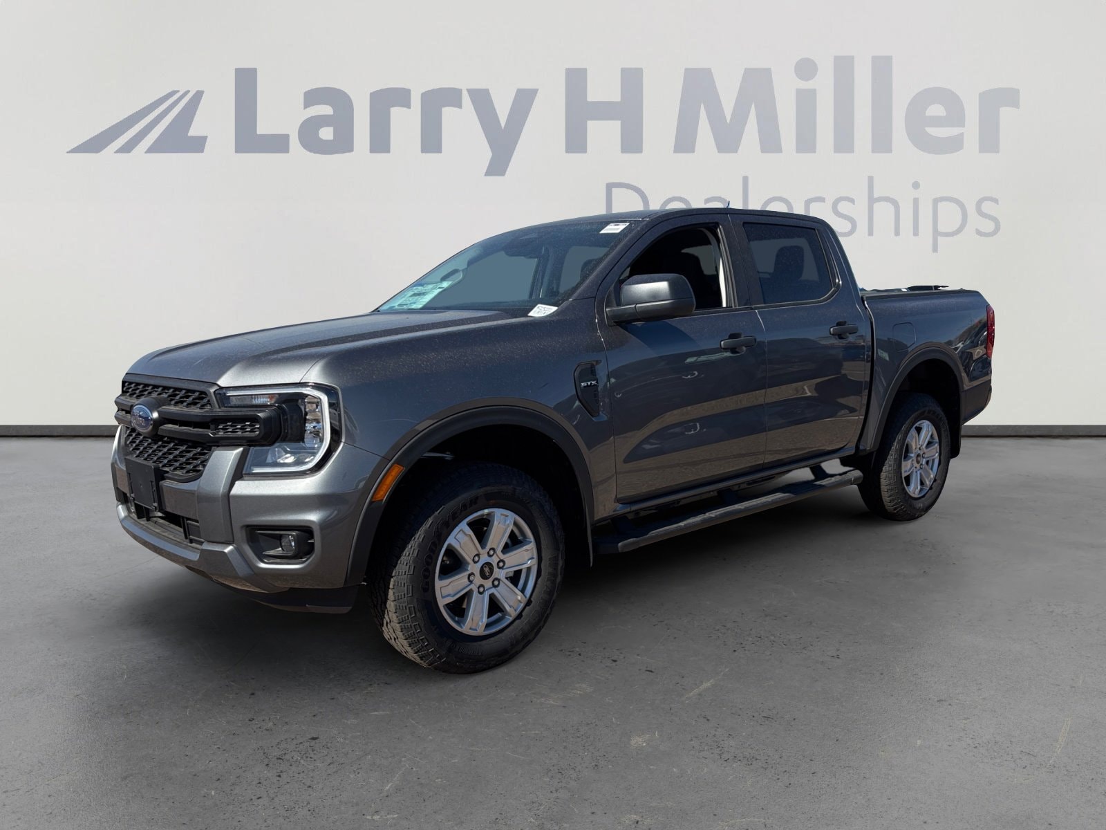2025 Ford Ranger XL 4x4 SuperCrew 5' Box's photo