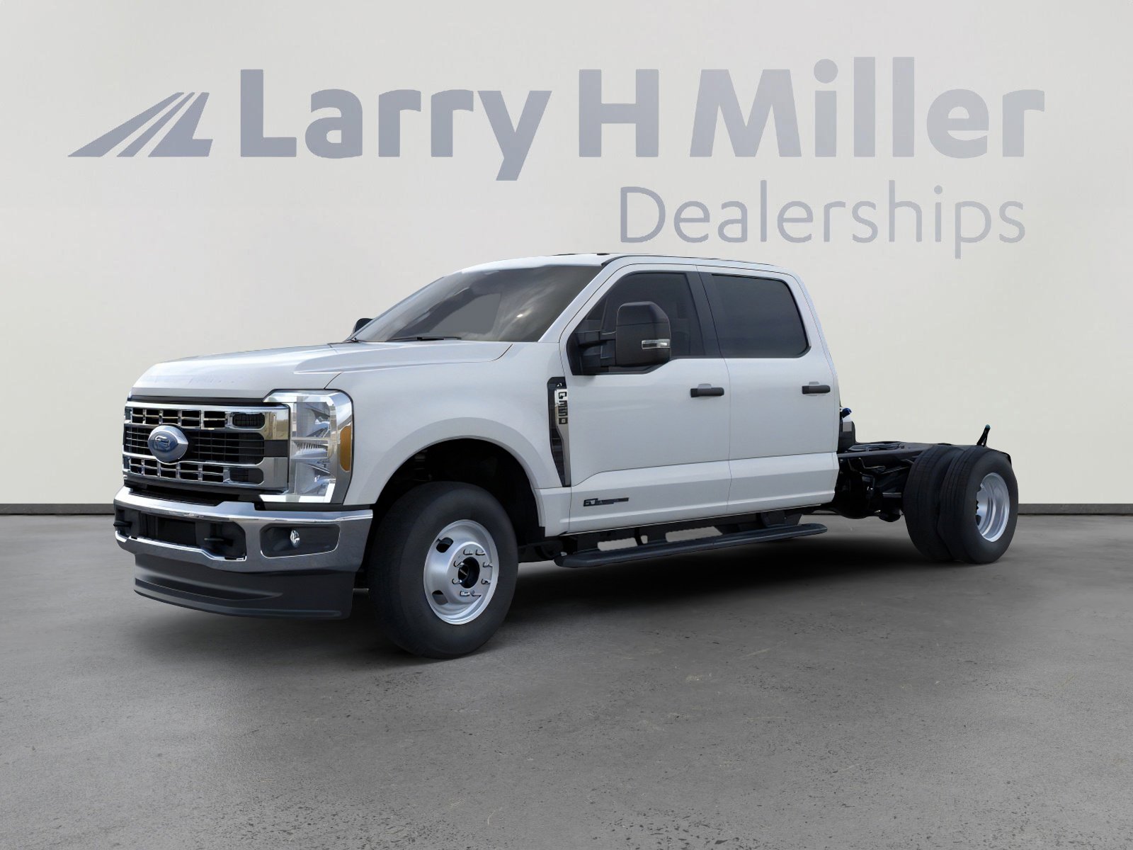 2026 Ford F-350 XL 4x4 Crew Cab 179-In DRW's photo