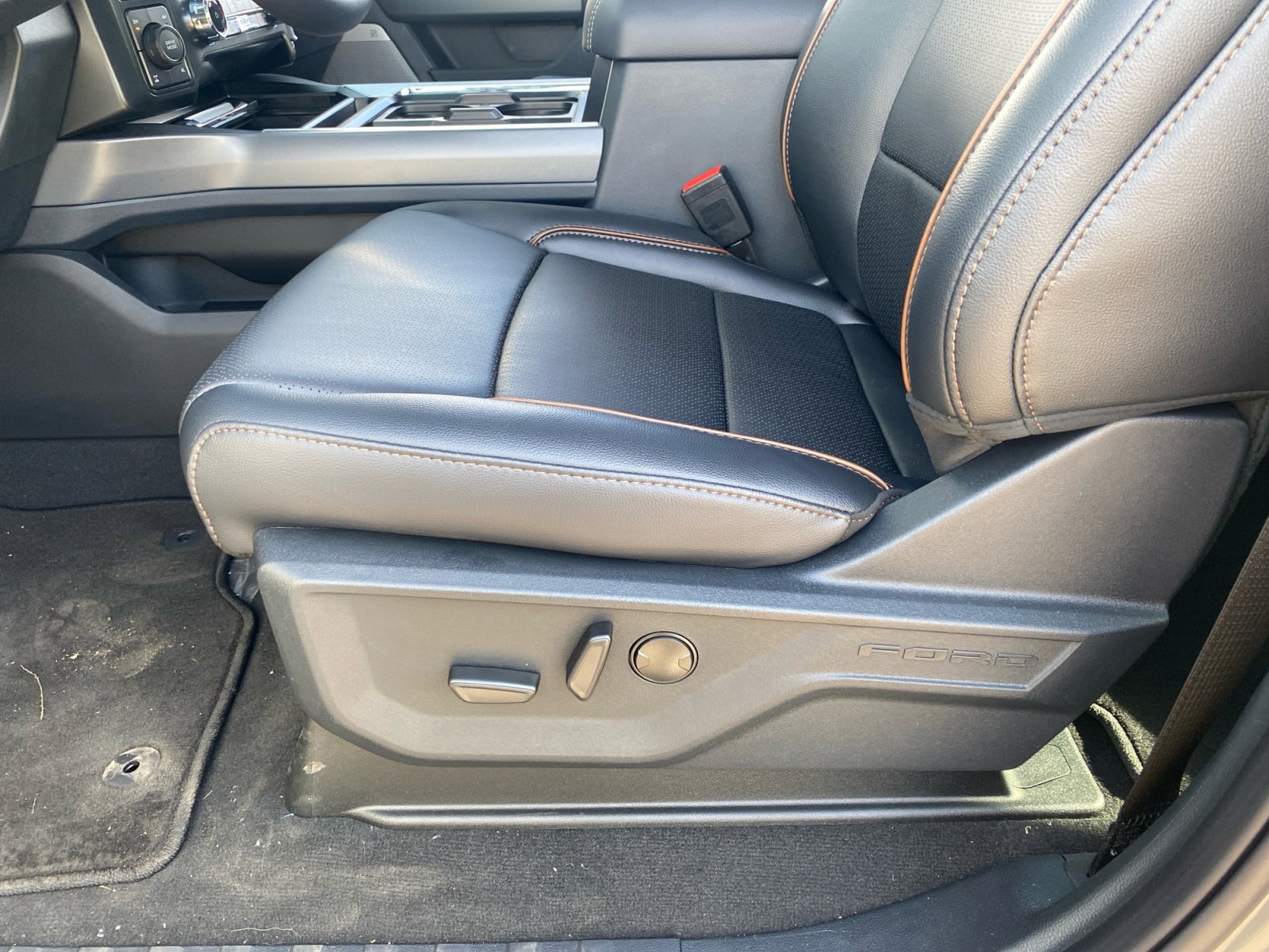 2025 Ford F-350 Super Duty Lariat - Photo 15
