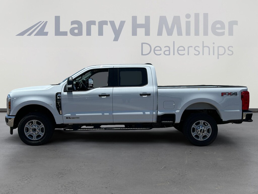 New 2026 Ford F-350 XLT Truck Crew Cab