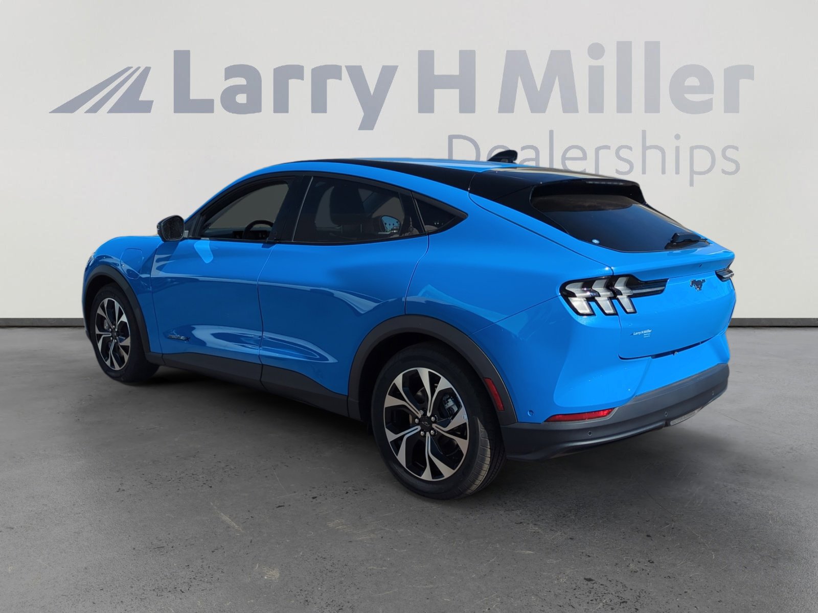2024 Ford Mustang Mach-E Select photo 4