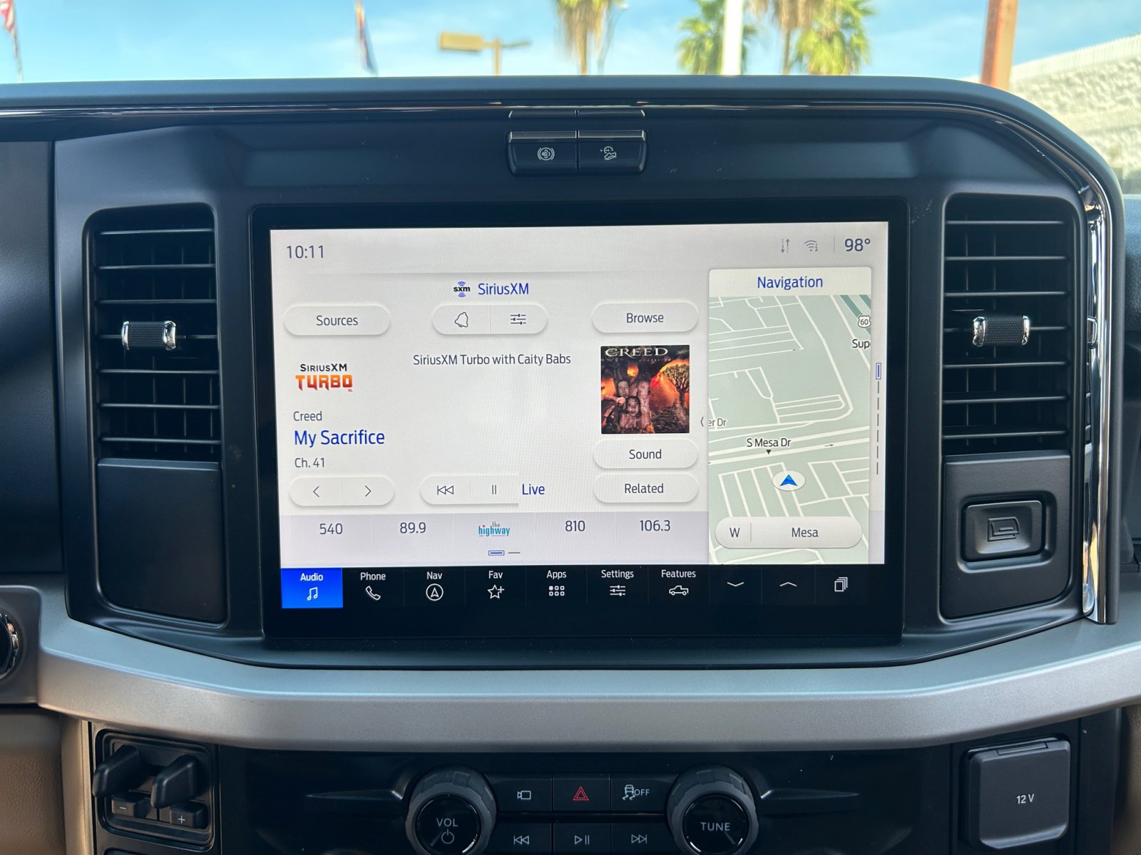 2025 Ford F-350 Super Duty XLT - Photo 14