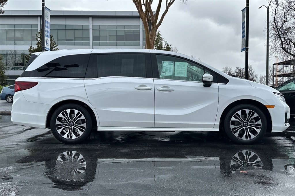 Used 2025 Honda Odyssey Elite Van