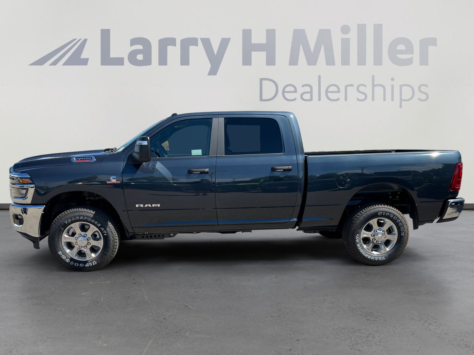 2025 Ram 2500 Big Horn photo 4