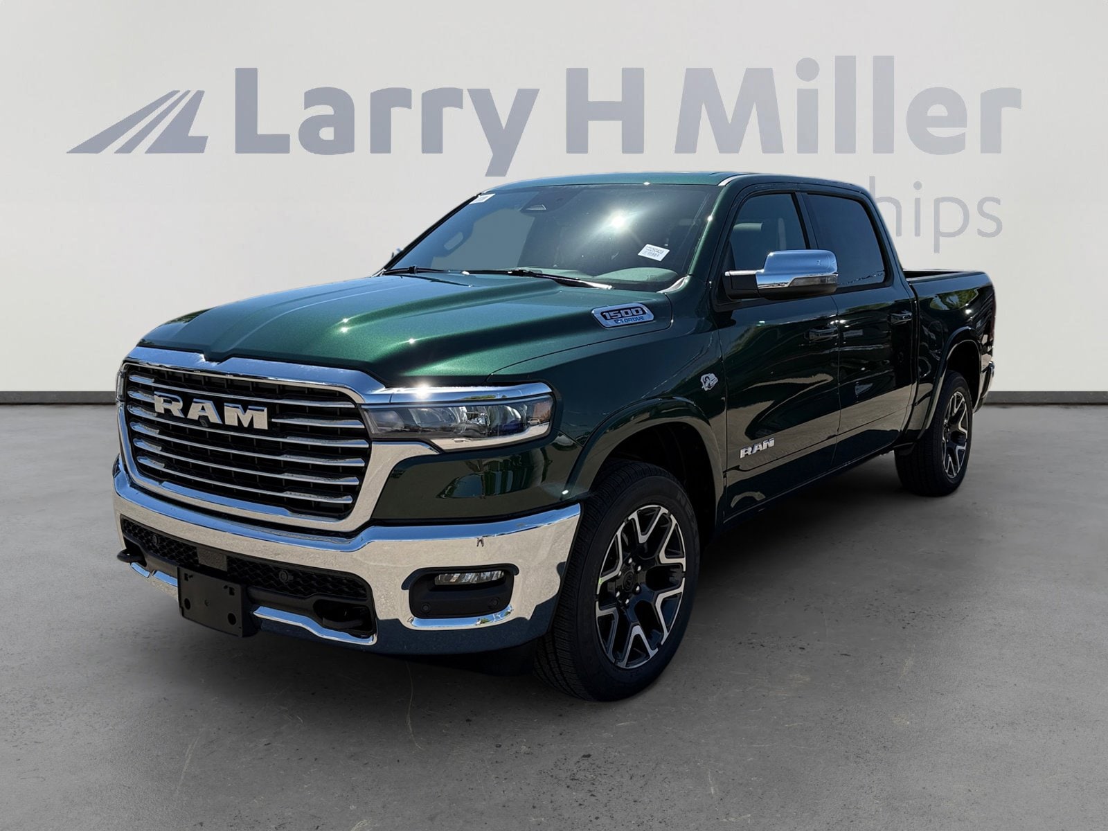 2026 RAM 1500 Laramie 4x4 Crew Cab 5'7's photo