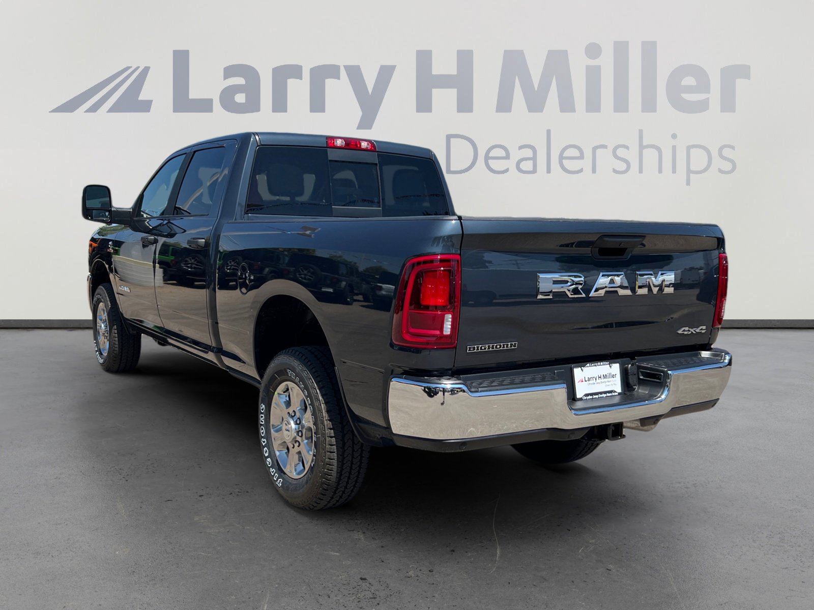 2025 Ram 2500 Big Horn photo 2