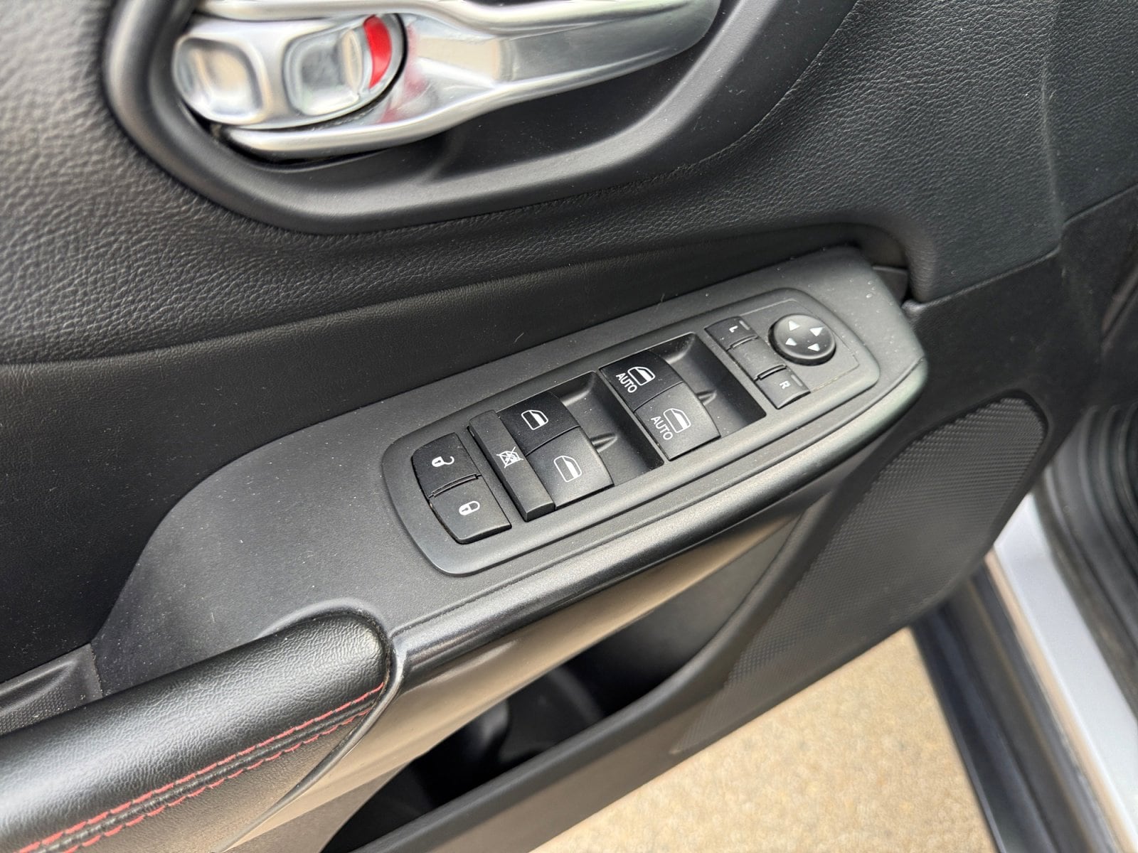 2019 Jeep Cherokee Trailhawk - Photo 15