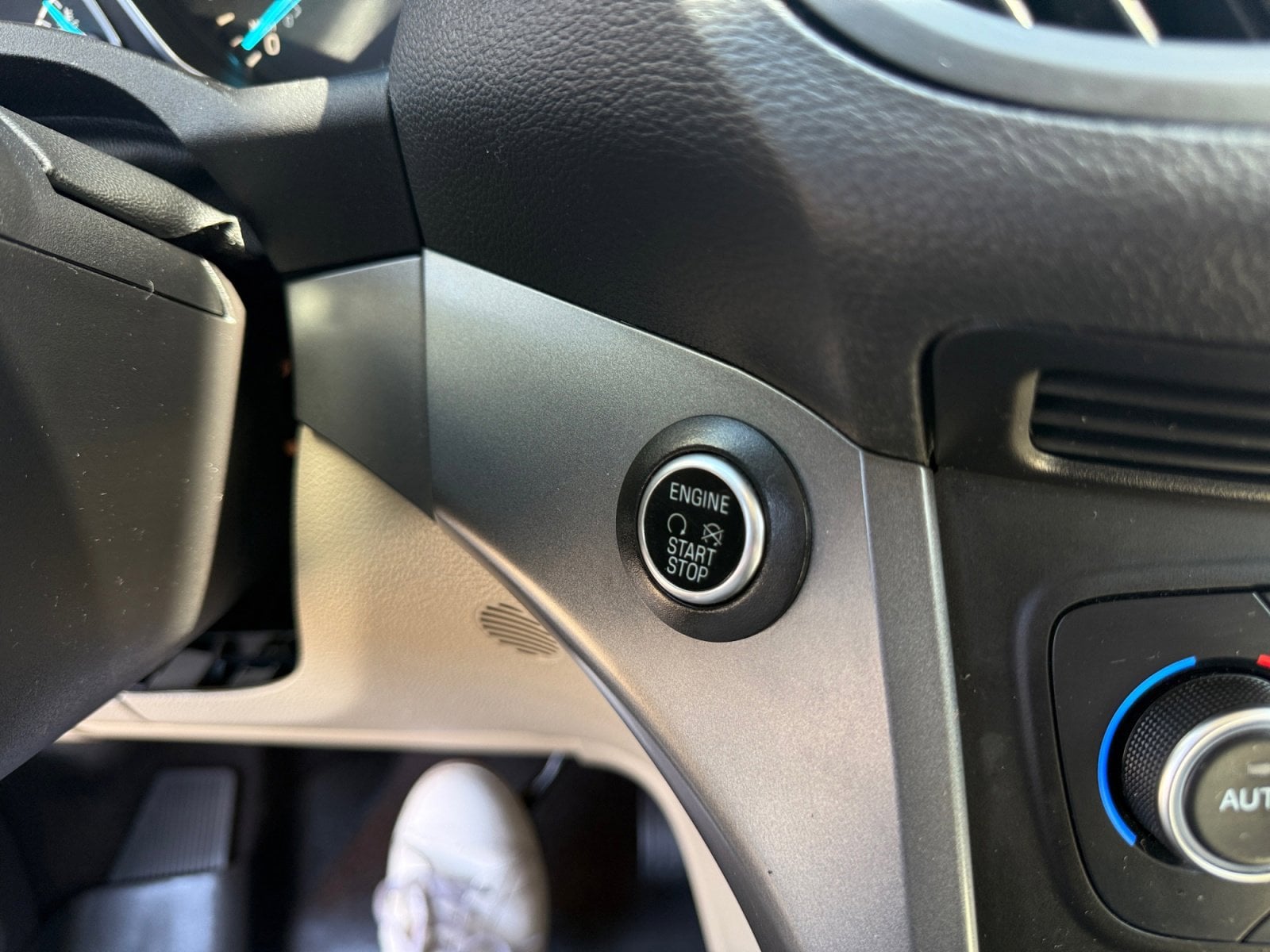 2019 Ford Escape SE - Photo 31