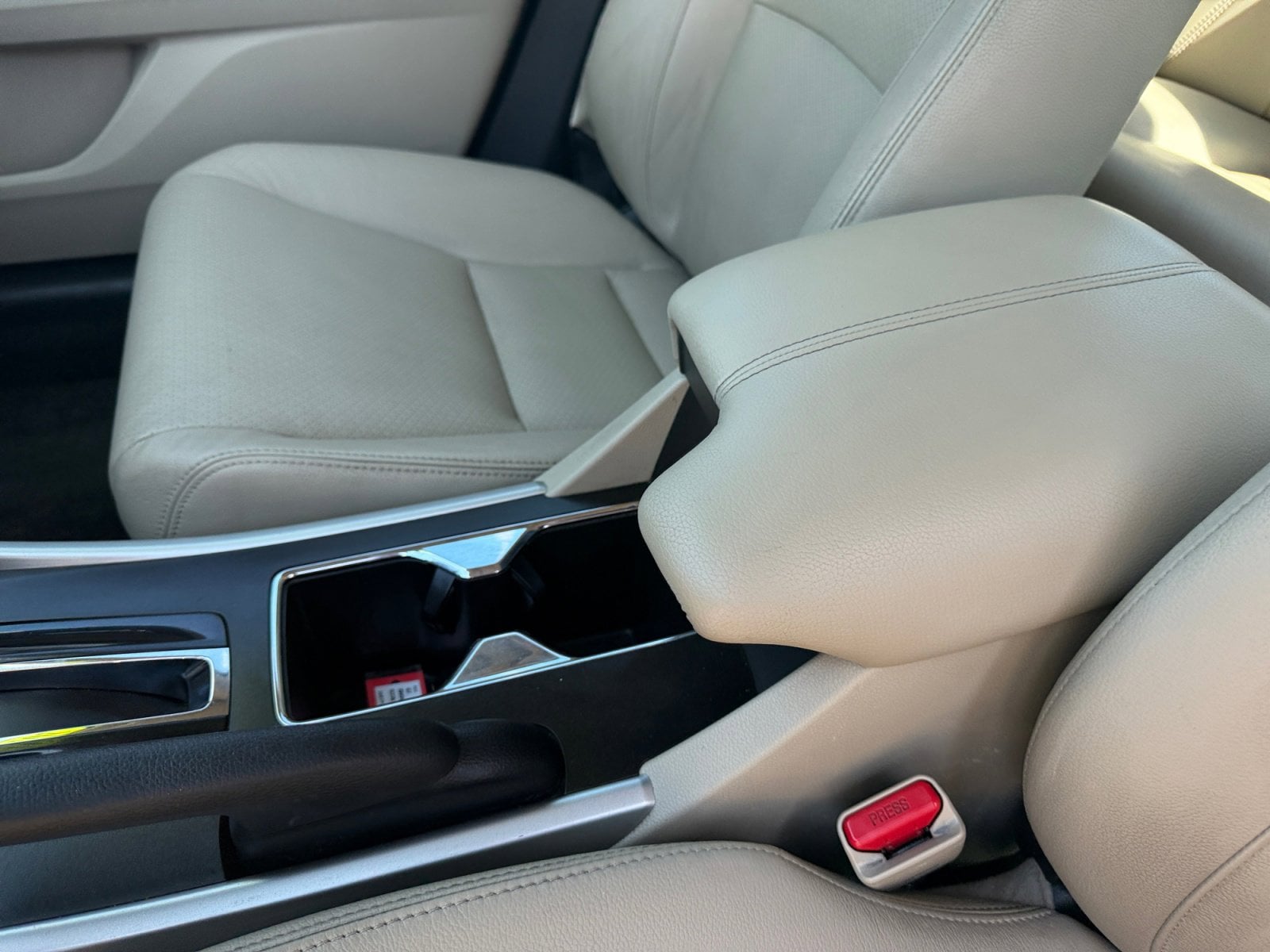 2015 Honda Accord EX-L - Photo 16