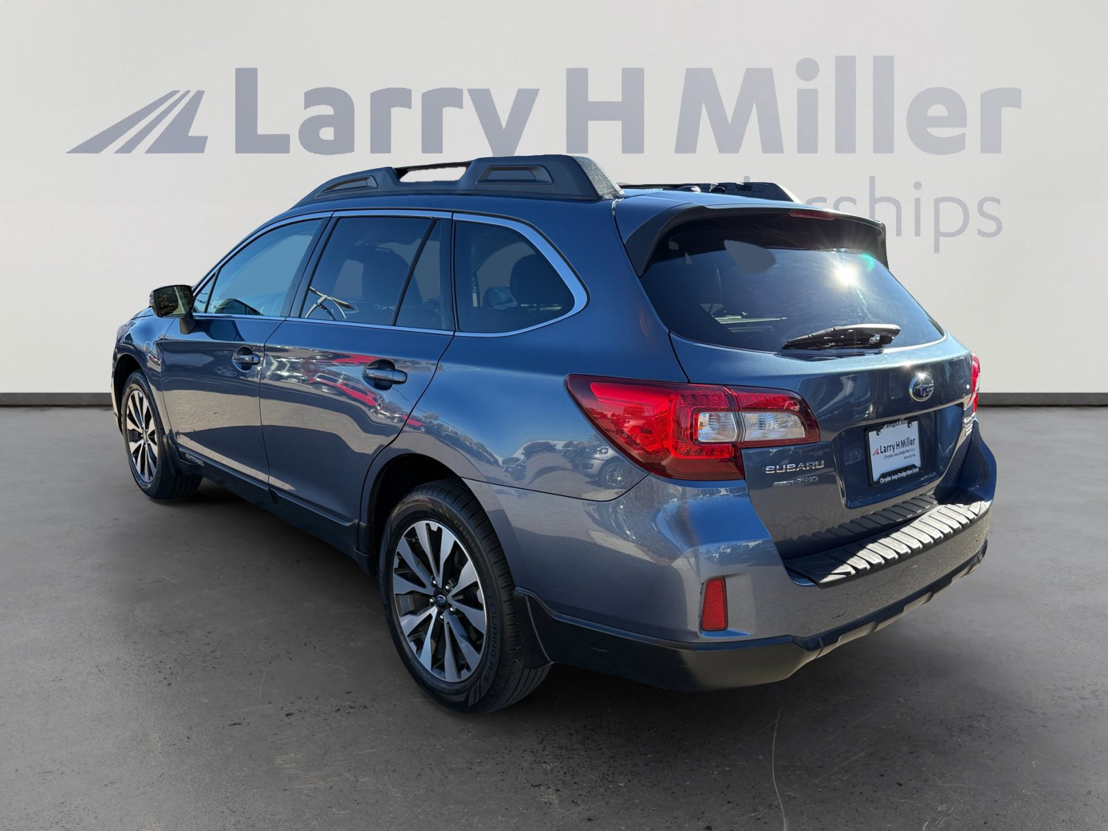 2015 Subaru Outback 2.5i Limited photo 4