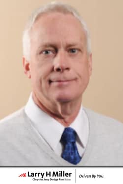 Staff member Scott from ID_e737e9bcf4ce