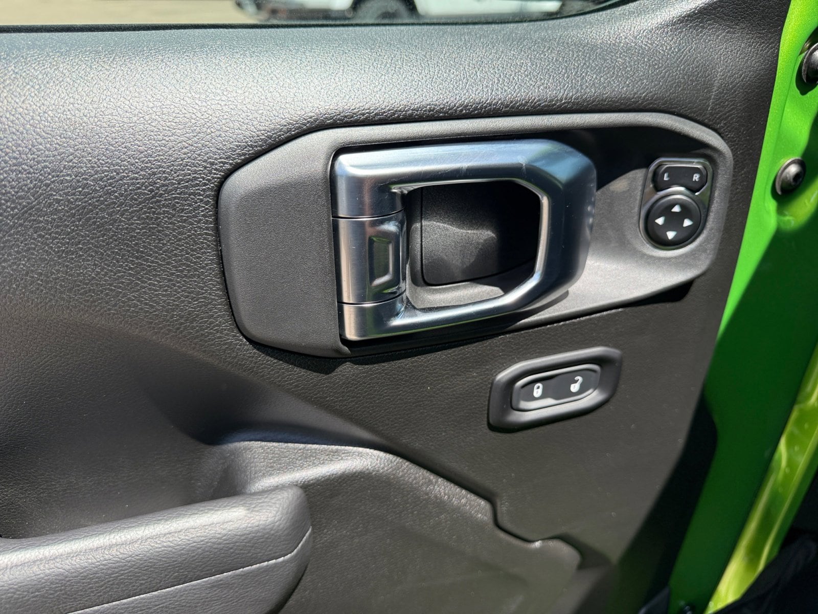 2025 Jeep Gladiator Rubicon - Photo 15