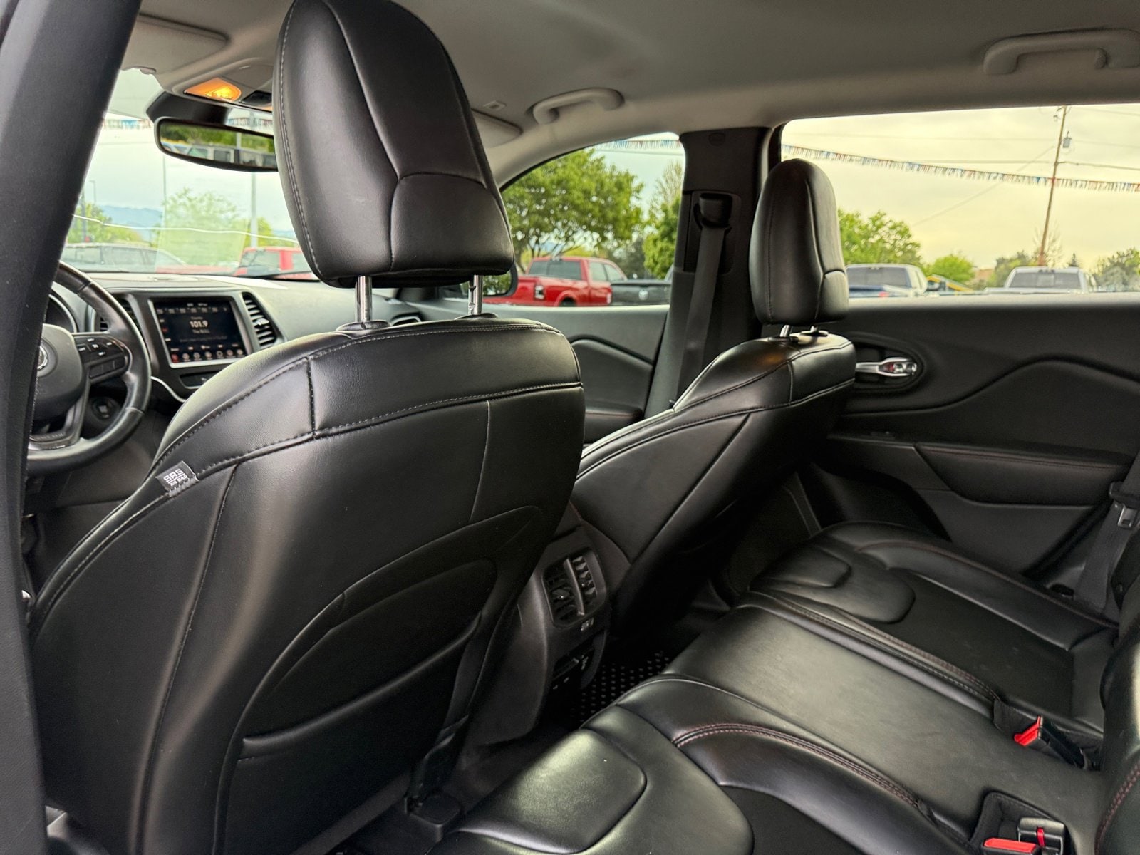 2019 Jeep Cherokee Trailhawk - Photo 18