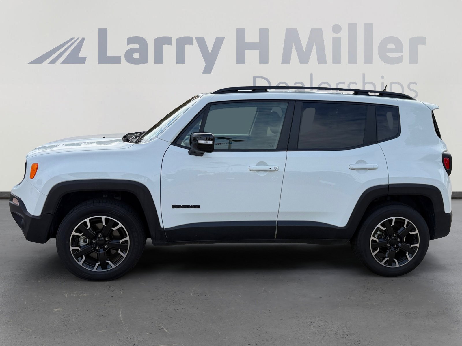 2023 Jeep Renegade Latitude Upland photo 3