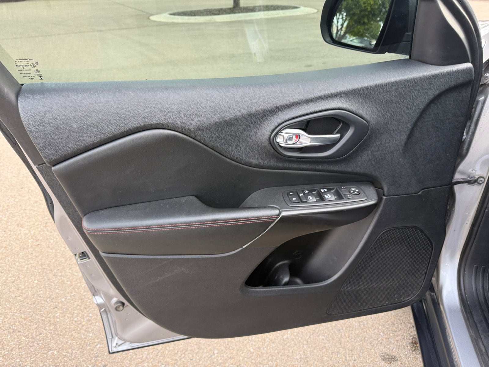 2019 Jeep Cherokee Trailhawk - Photo 14