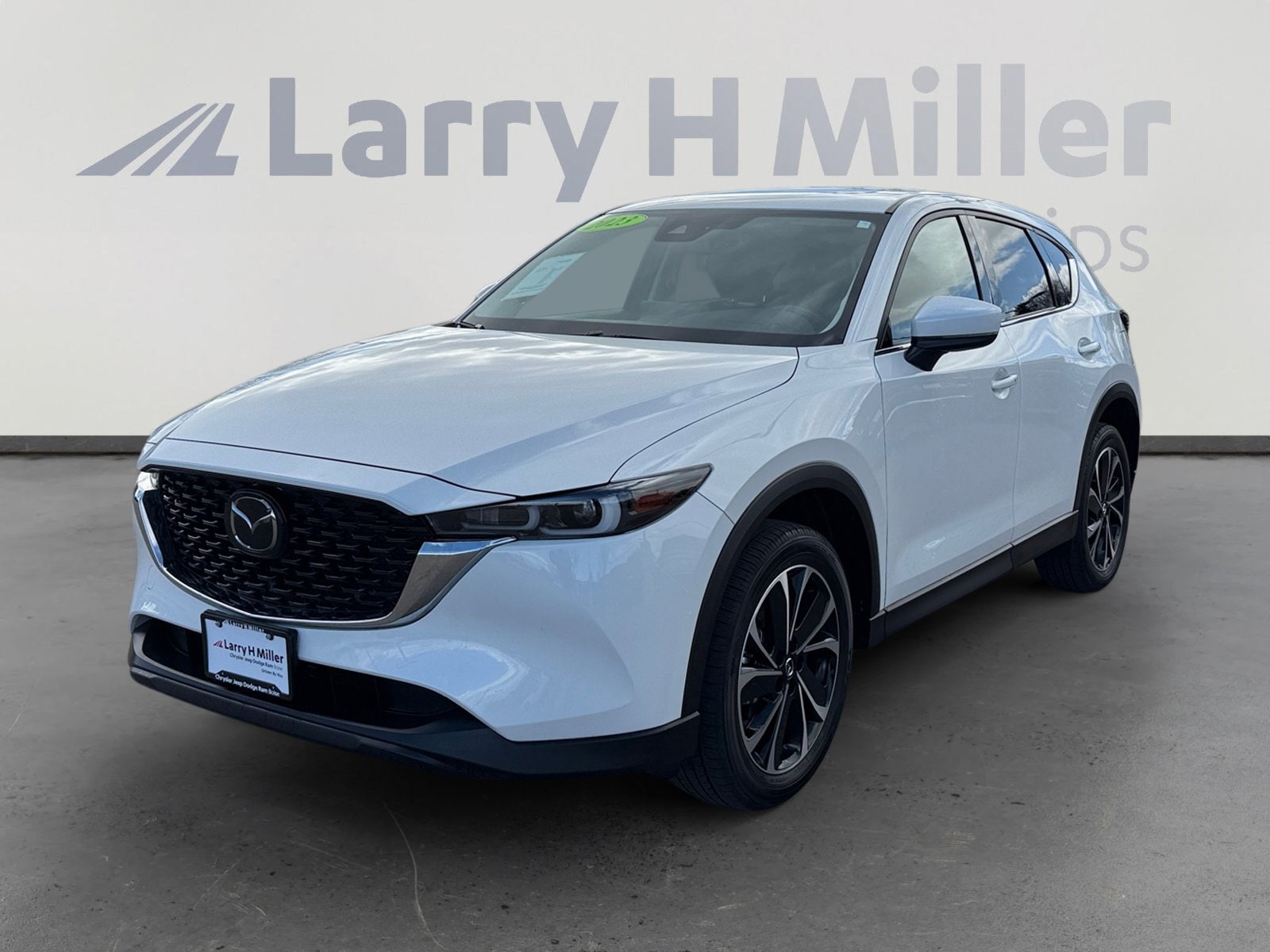 2023 Mazda CX-5 S Premium package