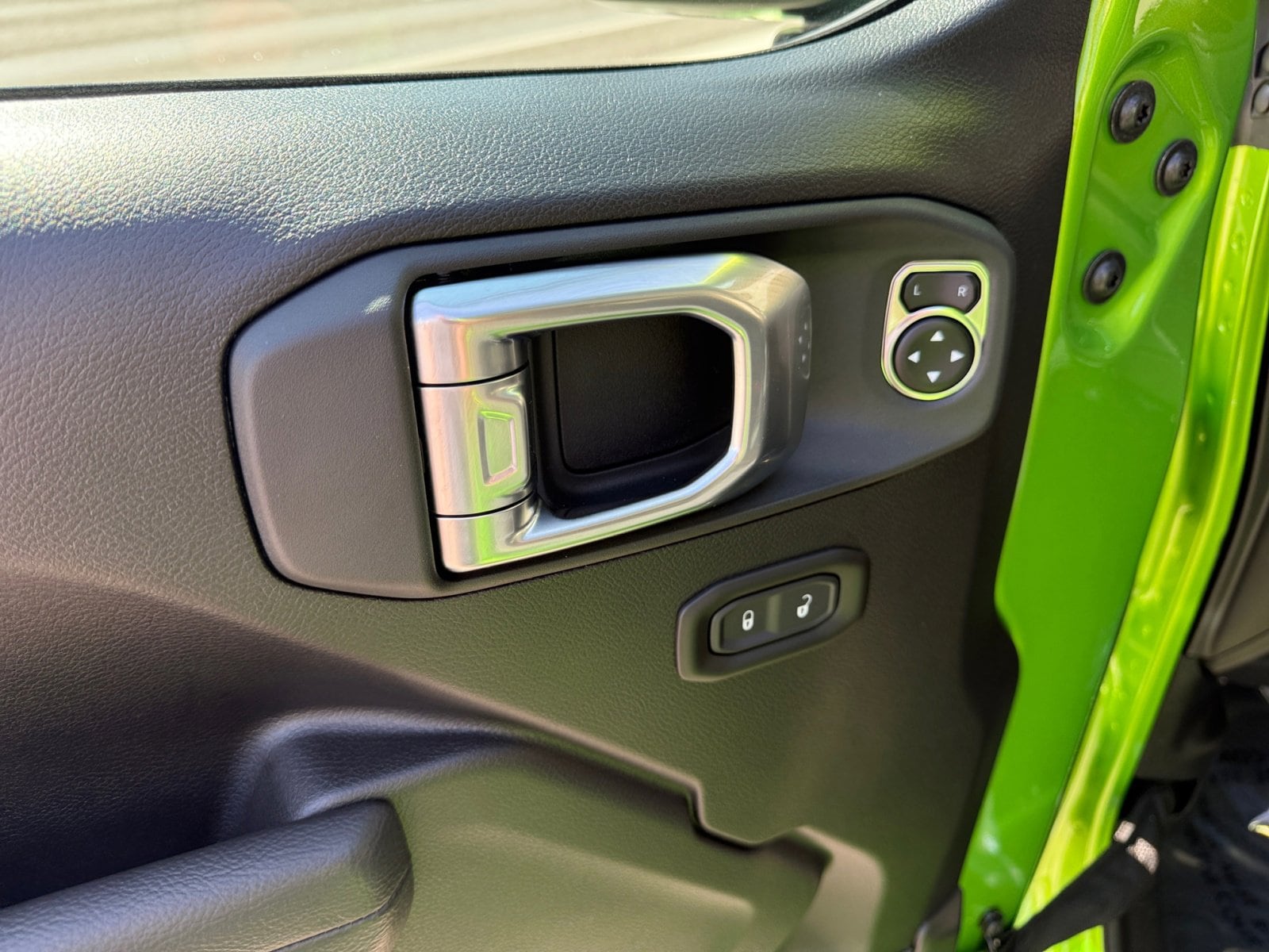 2025 Jeep Gladiator Willys - Photo 15