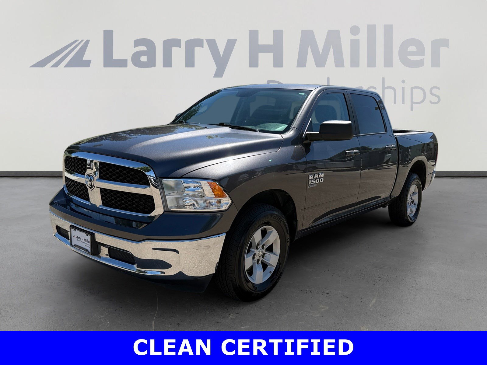 2021 RAM 1500 Classic SLT 4x4 Crew Cab 5'7's photo
