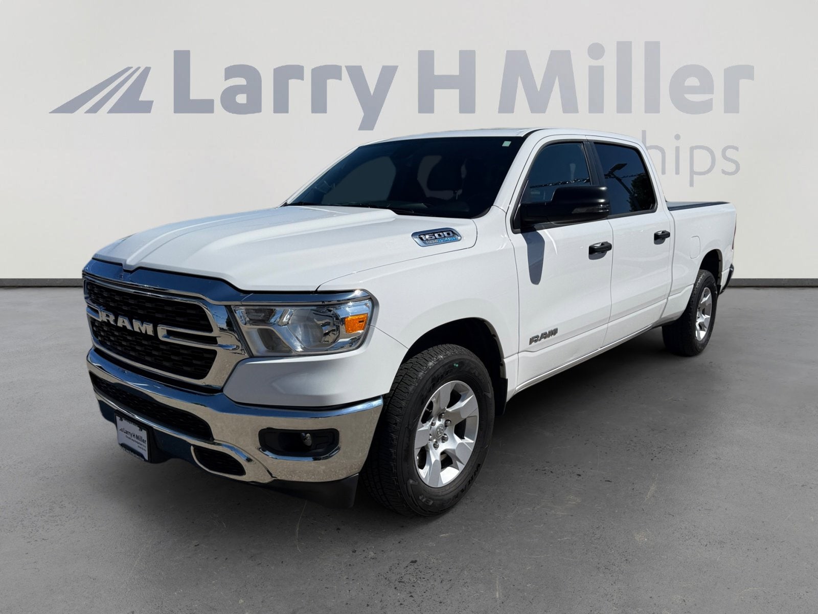 2023 RAM 1500 Big Horn/Lone Star 4x4 Crew Cab 6'4's photo